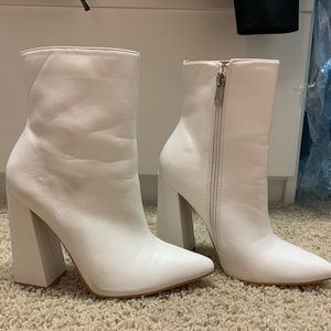 LIGHTLY USED TRENDY BOOTIES